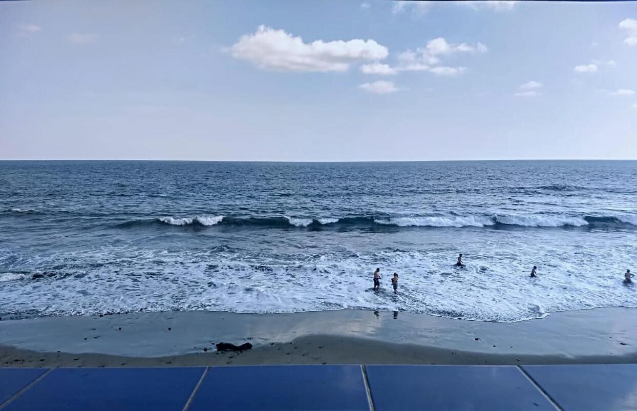 شقة Playa El Obispo A La Marea Building لا ليبرتاد المظهر الخارجي الصورة